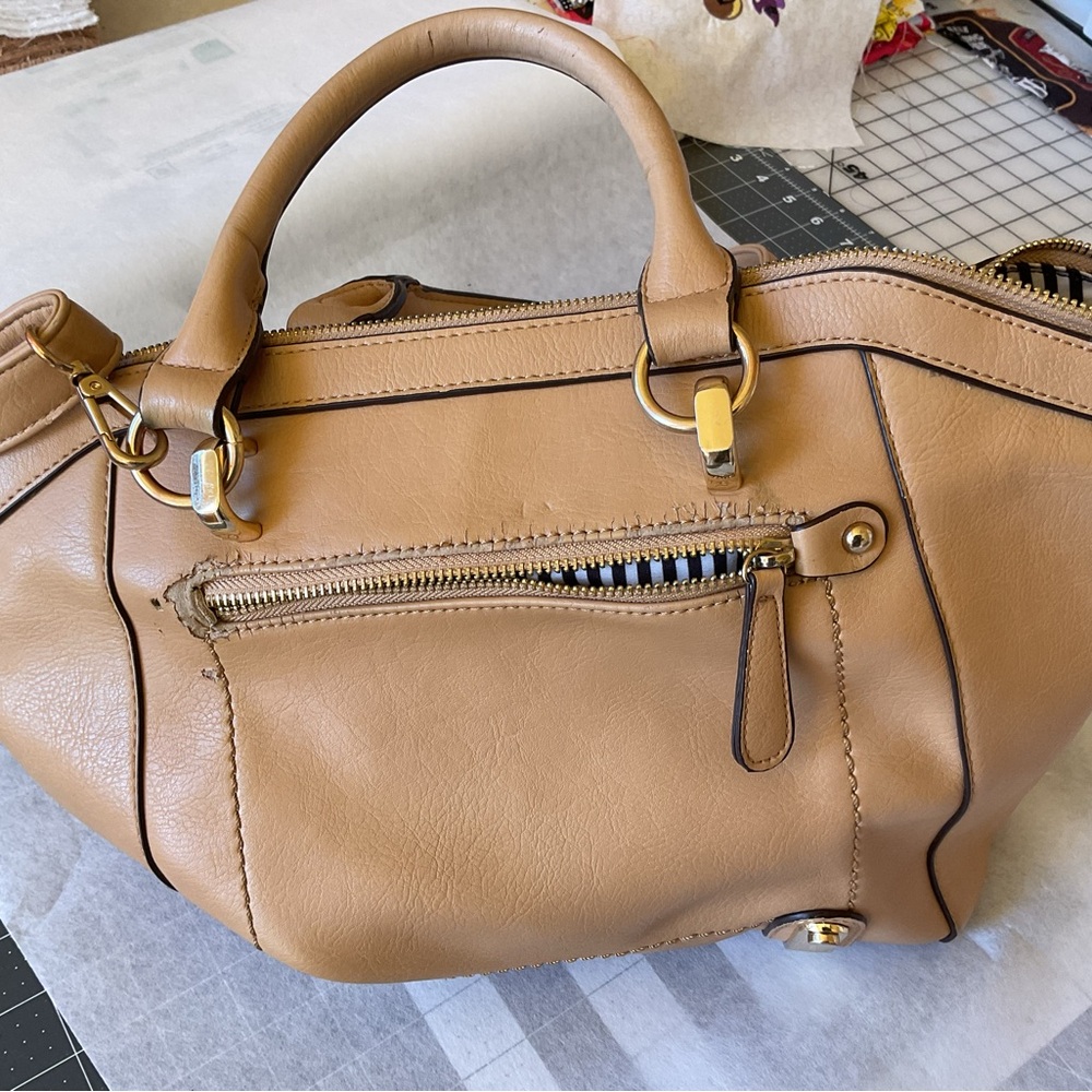 Elegant Tan Leather Handbag